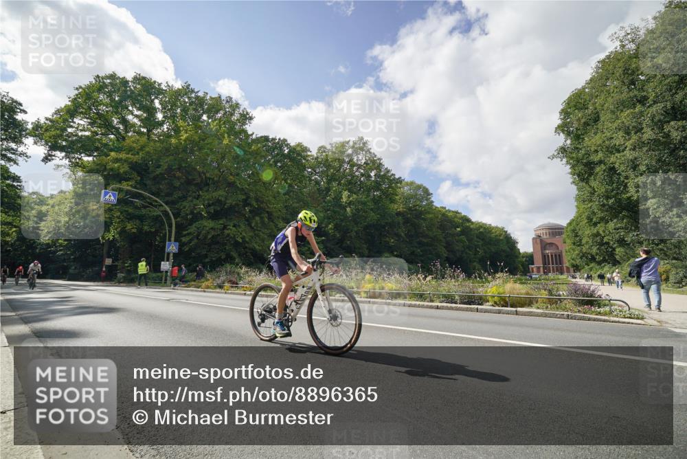 14.09.2025 - Stadtparktriathlon Michael Burmester http://msf.ph/oto/8896365 14.09.2025 13:52:38 Radfahren 1534, 1553, 1650, 1661, 1662, 1663 meine-sportfotos.de