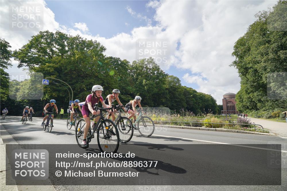 14.09.2025 - Stadtparktriathlon Michael Burmester http://msf.ph/oto/8896377 14.09.2025 13:53:28 Radfahren 1475, 1631, 1634, 1640, 1643, 1648, 1649, 1653, 1686 meine-sportfotos.de