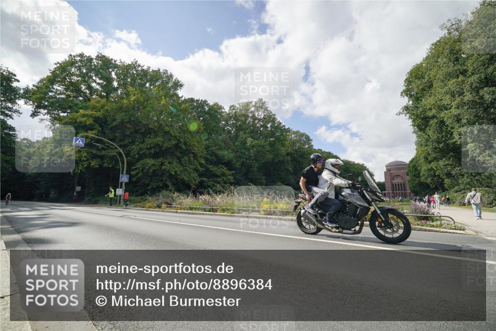 14.09.2025 - Stadtparktriathlon Michael Burmester http://msf.ph/oto/8896384 14.09.2025 13:53:49 Radfahren 1645 meine-sportfotos.de