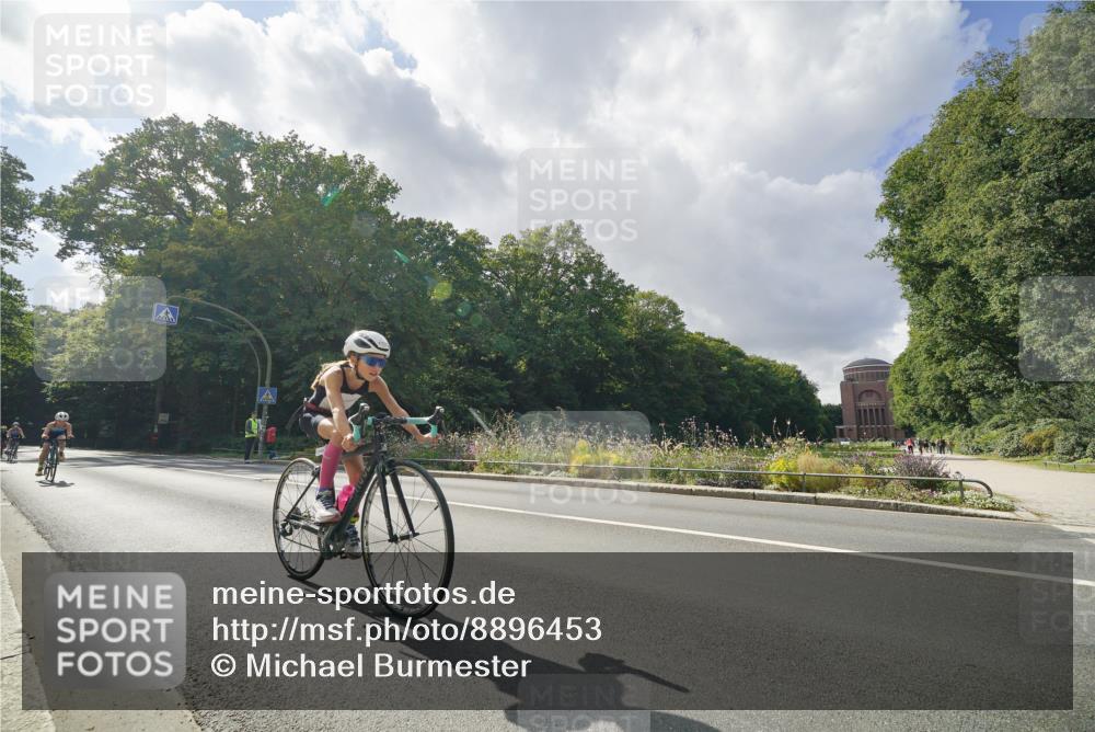 14.09.2025 - Stadtparktriathlon Michael Burmester http://msf.ph/oto/8896453 14.09.2025 14:24:52 Radfahren 1706, 1730, 1738, 1752, 1760, 1763 meine-sportfotos.de