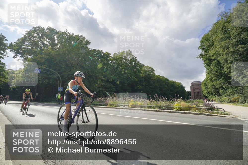 14.09.2025 - Stadtparktriathlon Michael Burmester http://msf.ph/oto/8896456 14.09.2025 14:24:55 Radfahren 1700, 1706, 1730, 1738, 1752, 1760, 1763, 1772 meine-sportfotos.de
