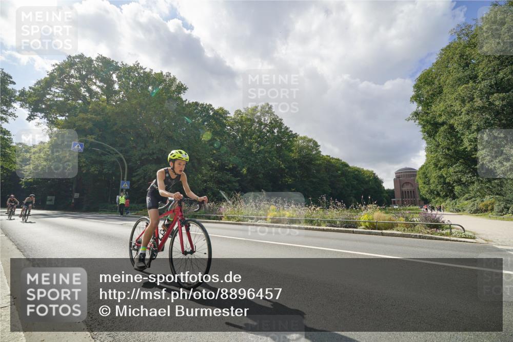 14.09.2025 - Stadtparktriathlon Michael Burmester http://msf.ph/oto/8896457 14.09.2025 14:24:56 Radfahren 1700, 1706, 1730, 1738, 1752, 1760, 1763, 1772 meine-sportfotos.de