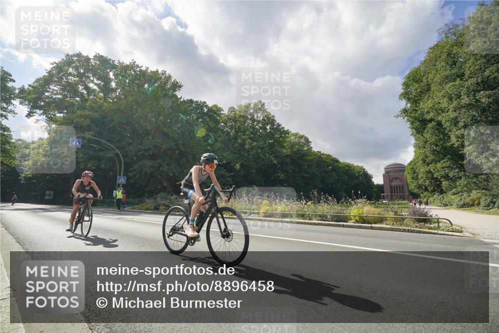 14.09.2025 - Stadtparktriathlon Michael Burmester http://msf.ph/oto/8896458 14.09.2025 14:24:58 Radfahren 1700, 1706, 1730, 1738, 1752, 1760, 1763, 1772 meine-sportfotos.de