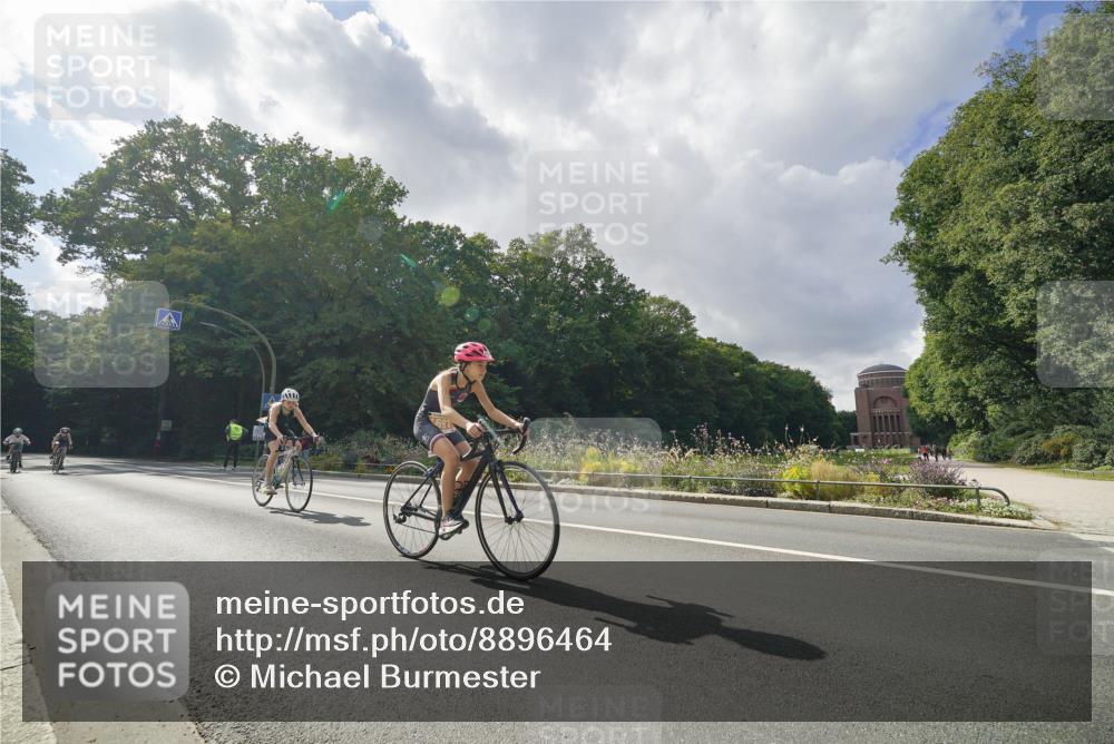 14.09.2025 - Stadtparktriathlon Michael Burmester http://msf.ph/oto/8896464 14.09.2025 14:25:08 Radfahren 1697, 1703, 1732, 1775, 1776, 1788 meine-sportfotos.de