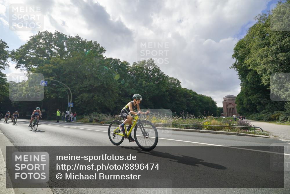 14.09.2025 - Stadtparktriathlon Michael Burmester http://msf.ph/oto/8896474 14.09.2025 14:25:22 Radfahren 1702, 1707, 1716, 1717, 1729, 1731, 1733, 1759, 1766, 1774, 1789, 1864 meine-sportfotos.de