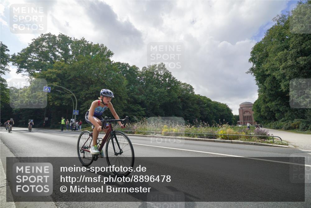 14.09.2025 - Stadtparktriathlon Michael Burmester http://msf.ph/oto/8896478 14.09.2025 14:25:25 Radfahren 1693, 1702, 1707, 1711, 1717, 1729, 1731, 1741, 1759, 1766, 1769, 1771, 1780, 1789, 1864 meine-sportfotos.de