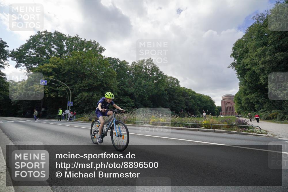 14.09.2025 - Stadtparktriathlon Michael Burmester http://msf.ph/oto/8896500 14.09.2025 14:25:50 Radfahren 1710, 1745, 1755, 1777, 1791 meine-sportfotos.de
