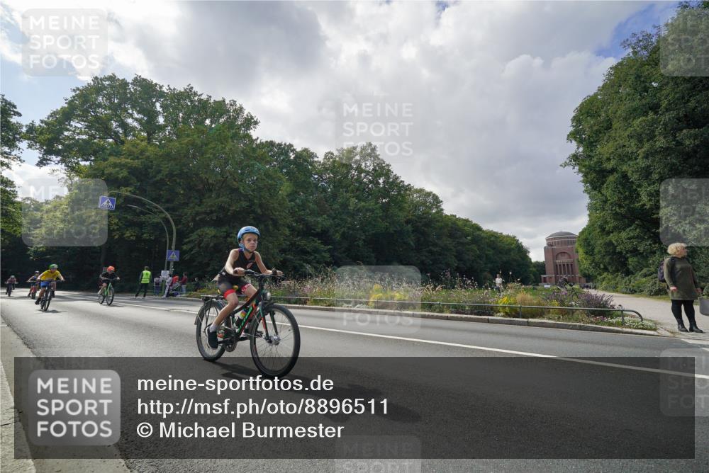 14.09.2025 - Stadtparktriathlon Michael Burmester http://msf.ph/oto/8896511 14.09.2025 14:26:10 Radfahren 1694, 1720, 1727, 1740, 1743, 1747, 1761, 1765, 1768, 1781 meine-sportfotos.de