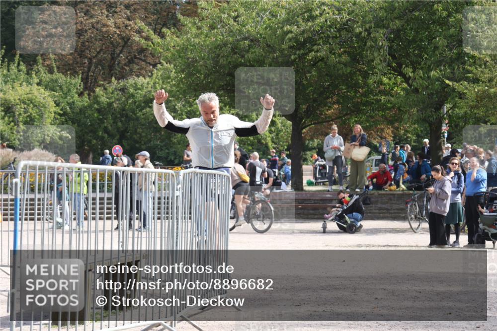 14.09.2025 - Stadtparktriathlon Strokosch-Dieckow http://msf.ph/oto/8896682 14.09.2025 13:00:38 Ziel 1123 meine-sportfotos.de