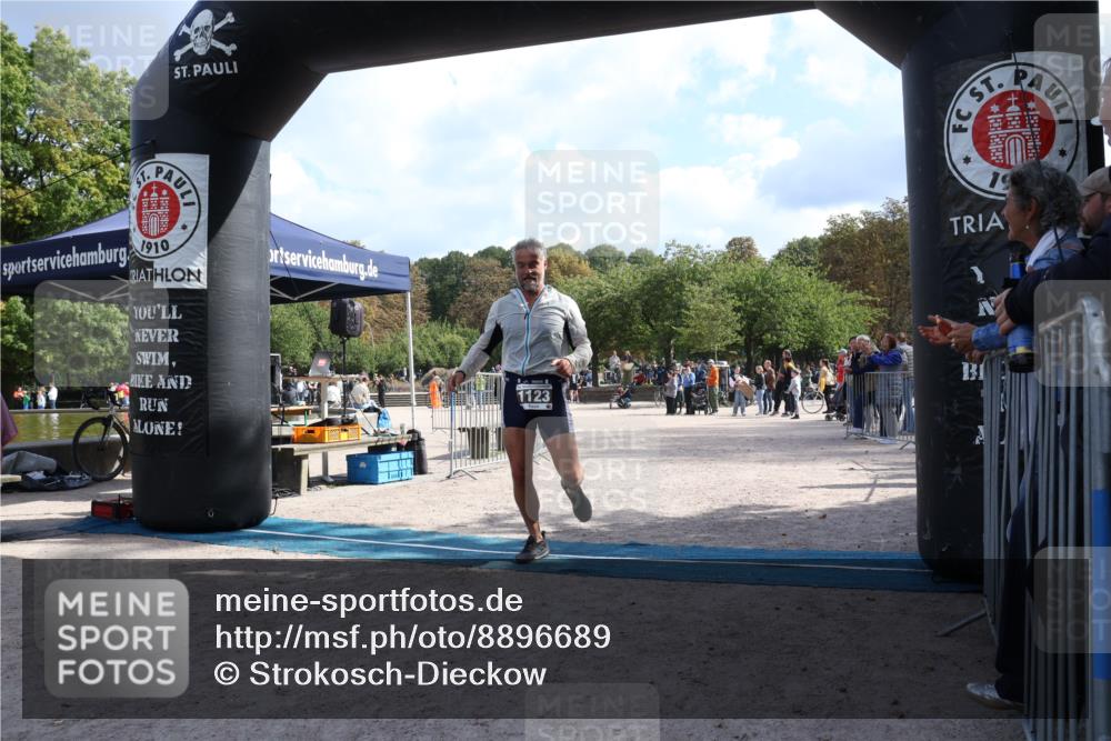 14.09.2025 - Stadtparktriathlon Strokosch-Dieckow http://msf.ph/oto/8896689 14.09.2025 13:00:41 Ziel 1123 meine-sportfotos.de