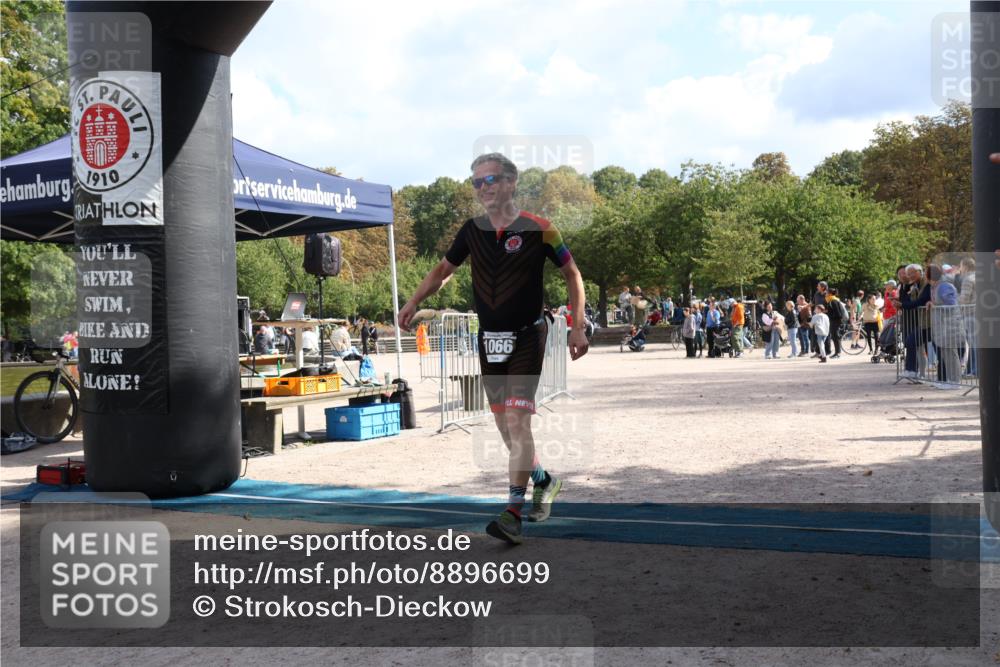 14.09.2025 - Stadtparktriathlon Strokosch-Dieckow http://msf.ph/oto/8896699 14.09.2025 13:00:55 Ziel 1066 meine-sportfotos.de