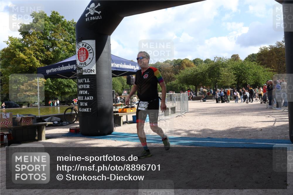 14.09.2025 - Stadtparktriathlon Strokosch-Dieckow http://msf.ph/oto/8896701 14.09.2025 13:00:56 Ziel 1066 meine-sportfotos.de