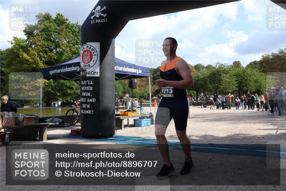 14.09.2025 - Stadtparktriathlon Strokosch-Dieckow http://msf.ph/oto/8896707 14.09.2025 13:01:13 Ziel 1184, 1213 meine-sportfotos.de