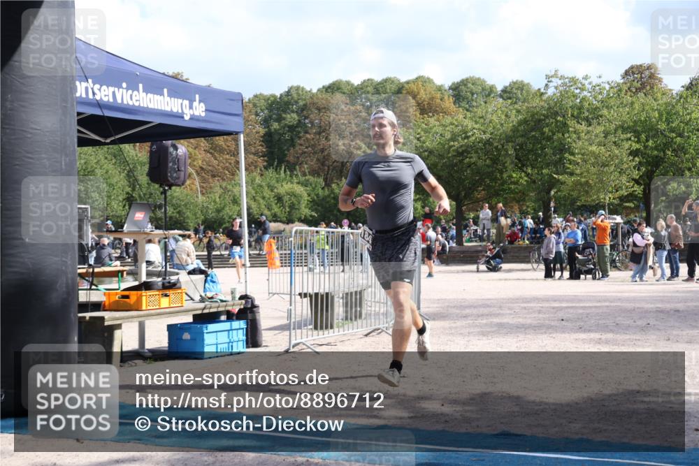14.09.2025 - Stadtparktriathlon Strokosch-Dieckow http://msf.ph/oto/8896712 14.09.2025 13:01:16 Ziel 1184, 1199, 1213 meine-sportfotos.de
