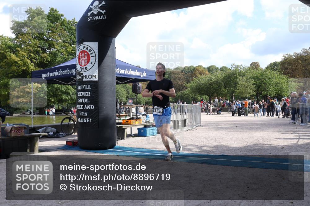 14.09.2025 - Stadtparktriathlon Strokosch-Dieckow http://msf.ph/oto/8896719 14.09.2025 13:01:21 Ziel 1184, 1199 meine-sportfotos.de