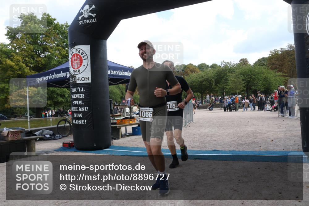 14.09.2025 - Stadtparktriathlon Strokosch-Dieckow http://msf.ph/oto/8896727 14.09.2025 13:01:52 Ziel 1057 meine-sportfotos.de
