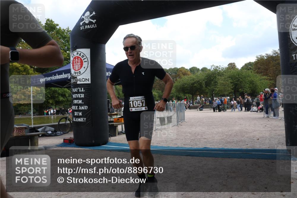 14.09.2025 - Stadtparktriathlon Strokosch-Dieckow http://msf.ph/oto/8896730 14.09.2025 13:01:53 Ziel 1057 meine-sportfotos.de