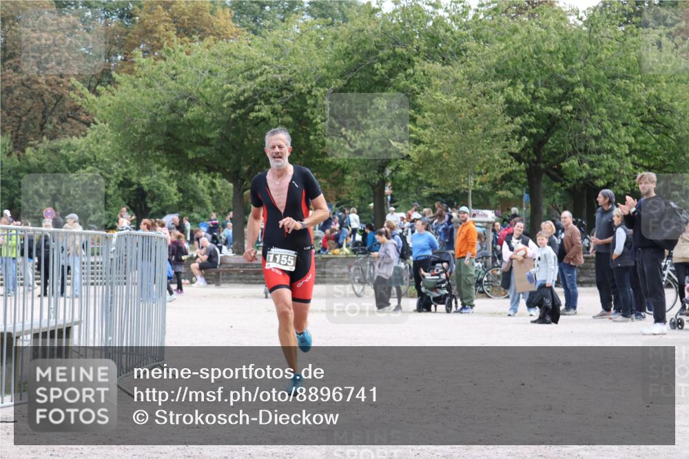 14.09.2025 - Stadtparktriathlon Strokosch-Dieckow http://msf.ph/oto/8896741 14.09.2025 13:02:46 Ziel 1155 meine-sportfotos.de