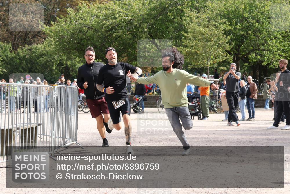 14.09.2025 - Stadtparktriathlon Strokosch-Dieckow http://msf.ph/oto/8896759 14.09.2025 13:03:47 Ziel 1192 meine-sportfotos.de