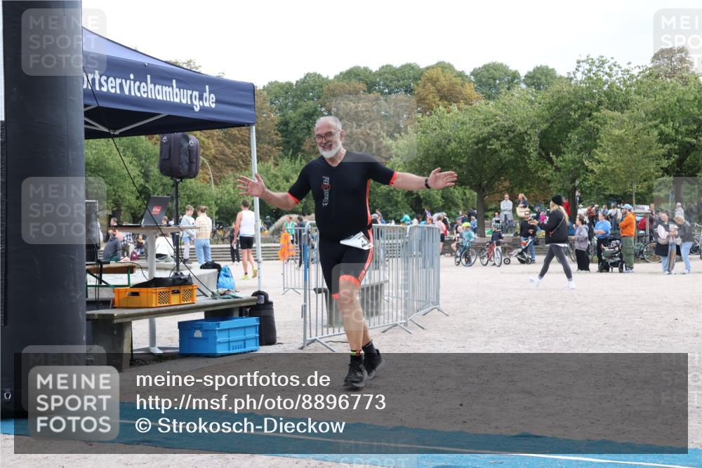 14.09.2025 - Stadtparktriathlon Strokosch-Dieckow http://msf.ph/oto/8896773 14.09.2025 13:04:51 Ziel 1094 meine-sportfotos.de