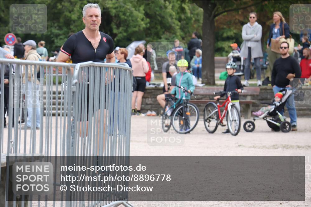14.09.2025 - Stadtparktriathlon Strokosch-Dieckow http://msf.ph/oto/8896778 14.09.2025 13:05:04 Ziel 1085, 1146 meine-sportfotos.de