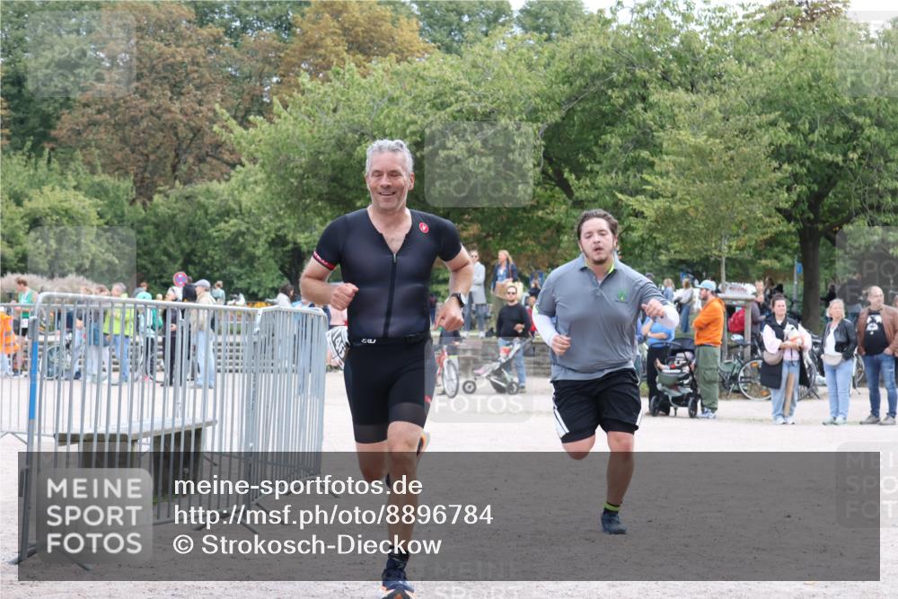 14.09.2025 - Stadtparktriathlon Strokosch-Dieckow http://msf.ph/oto/8896784 14.09.2025 13:05:07 Ziel 1085, 1146 meine-sportfotos.de