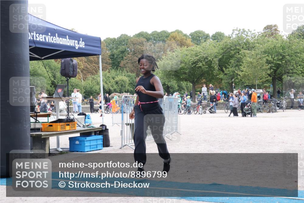 14.09.2025 - Stadtparktriathlon Strokosch-Dieckow http://msf.ph/oto/8896799 14.09.2025 13:05:35 Ziel 924, 1151 meine-sportfotos.de