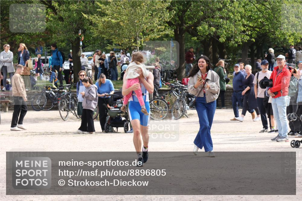 14.09.2025 - Stadtparktriathlon Strokosch-Dieckow http://msf.ph/oto/8896805 14.09.2025 13:06:57 Ziel 1182 meine-sportfotos.de