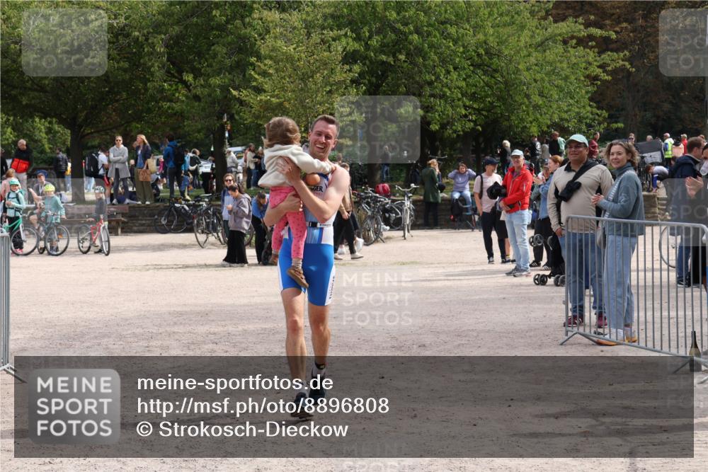 14.09.2025 - Stadtparktriathlon Strokosch-Dieckow http://msf.ph/oto/8896808 14.09.2025 13:07:00 Ziel 1182 meine-sportfotos.de