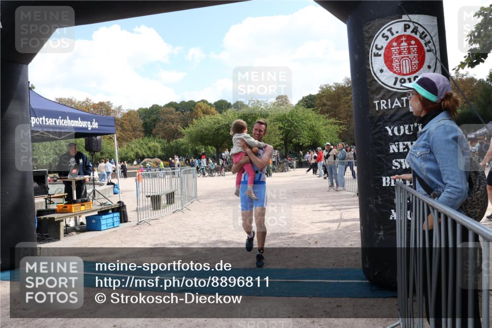 14.09.2025 - Stadtparktriathlon Strokosch-Dieckow http://msf.ph/oto/8896811 14.09.2025 13:07:02 Ziel 1182 meine-sportfotos.de