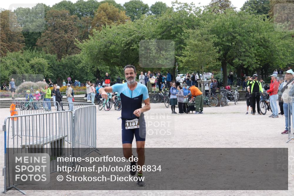 14.09.2025 - Stadtparktriathlon Strokosch-Dieckow http://msf.ph/oto/8896834 14.09.2025 13:08:53 Ziel 1167 meine-sportfotos.de