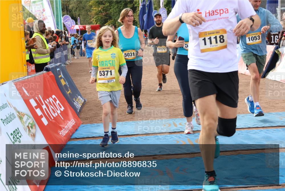 14.09.2025 - Airport Race Strokosch-Dieckow http://msf.ph/oto/8896835 14.09.2025 12:20:26 Ziel 221, 1053, 1118, 1172, 1873, 2009, 2180, 4011, 4024, 4050, 4073, 5031, 5358, 5371, 5403, 5414 meine-sportfotos.de