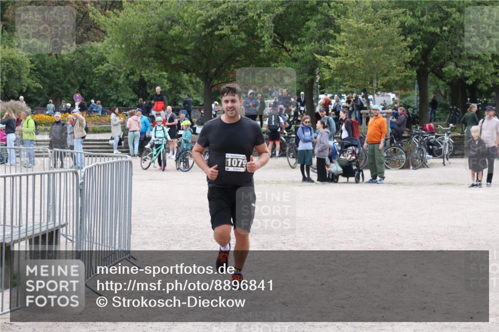 14.09.2025 - Stadtparktriathlon Strokosch-Dieckow http://msf.ph/oto/8896841 14.09.2025 13:09:23 Ziel 1079 meine-sportfotos.de