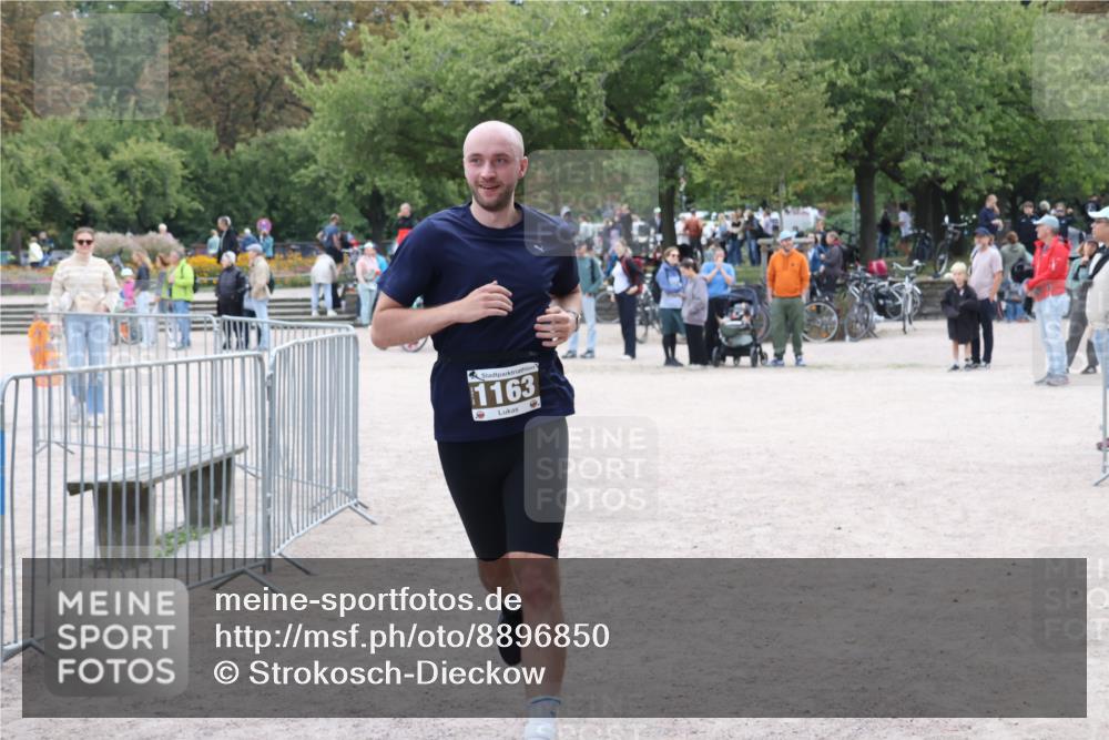 14.09.2025 - Stadtparktriathlon Strokosch-Dieckow http://msf.ph/oto/8896850 14.09.2025 13:09:37 Ziel 1163 meine-sportfotos.de