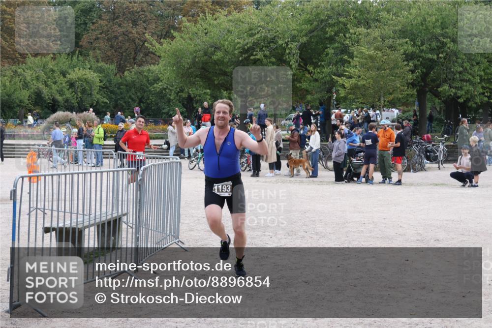 14.09.2025 - Stadtparktriathlon Strokosch-Dieckow http://msf.ph/oto/8896854 14.09.2025 13:10:03 Ziel 1153, 1193 meine-sportfotos.de