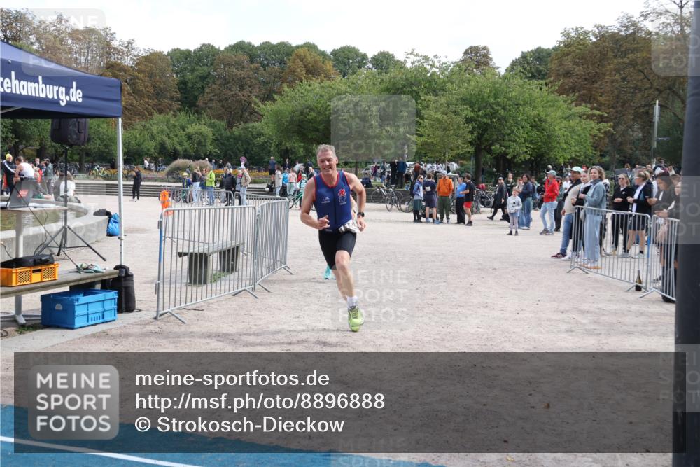 14.09.2025 - Stadtparktriathlon Strokosch-Dieckow http://msf.ph/oto/8896888 14.09.2025 13:11:02 Ziel 1124, 1141 meine-sportfotos.de