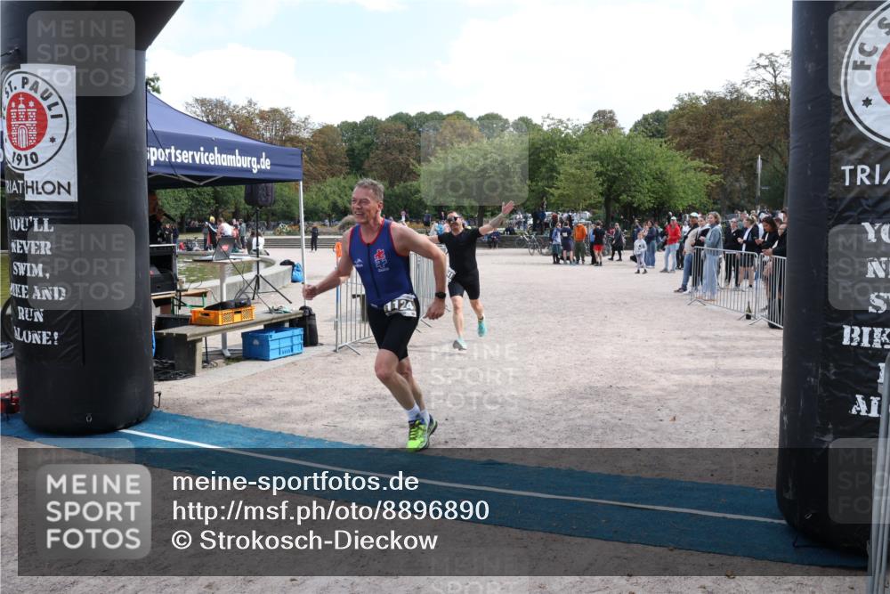 14.09.2025 - Stadtparktriathlon Strokosch-Dieckow http://msf.ph/oto/8896890 14.09.2025 13:11:03 Ziel 1124, 1141 meine-sportfotos.de