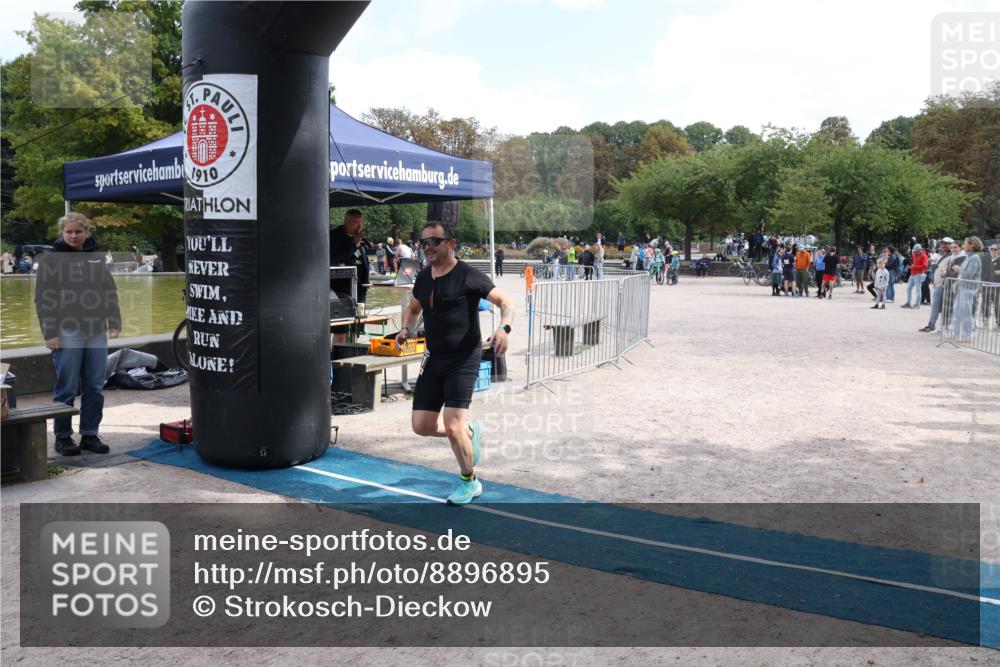 14.09.2025 - Stadtparktriathlon Strokosch-Dieckow http://msf.ph/oto/8896895 14.09.2025 13:11:04 Ziel 1124, 1141 meine-sportfotos.de