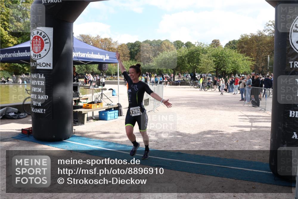 14.09.2025 - Stadtparktriathlon Strokosch-Dieckow http://msf.ph/oto/8896910 14.09.2025 13:12:32 Ziel 1292 meine-sportfotos.de