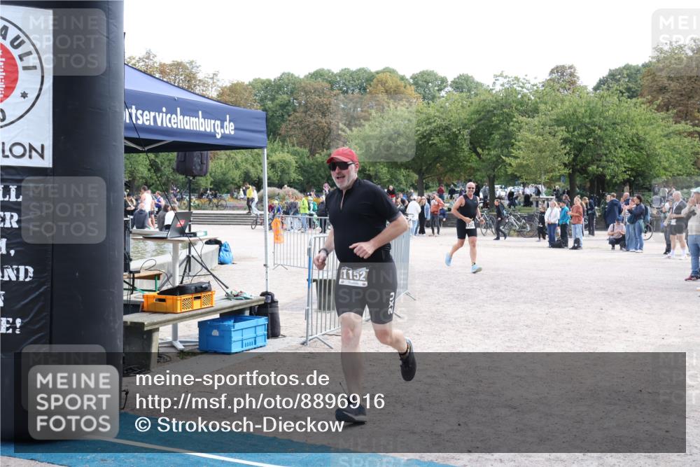 14.09.2025 - Stadtparktriathlon Strokosch-Dieckow http://msf.ph/oto/8896916 14.09.2025 13:13:30 Ziel 1152, 1210, 1214 meine-sportfotos.de