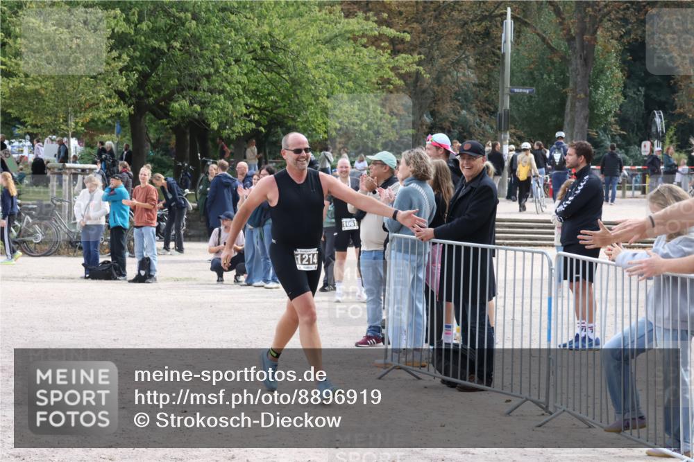 14.09.2025 - Stadtparktriathlon Strokosch-Dieckow http://msf.ph/oto/8896919 14.09.2025 13:13:32 Ziel 1152, 1210, 1214 meine-sportfotos.de