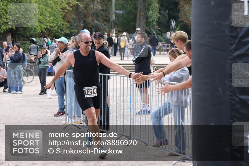14.09.2025 - Stadtparktriathlon Strokosch-Dieckow http://msf.ph/oto/8896920 14.09.2025 13:13:33 Ziel 1152, 1210, 1214 meine-sportfotos.de