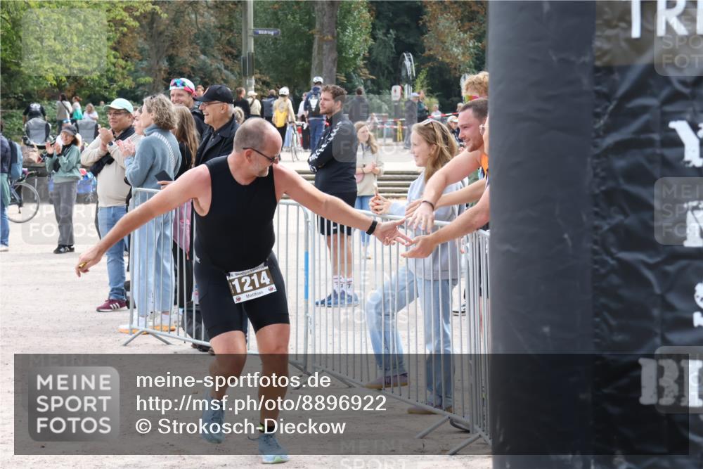14.09.2025 - Stadtparktriathlon Strokosch-Dieckow http://msf.ph/oto/8896922 14.09.2025 13:13:33 Ziel 1152, 1210, 1214 meine-sportfotos.de