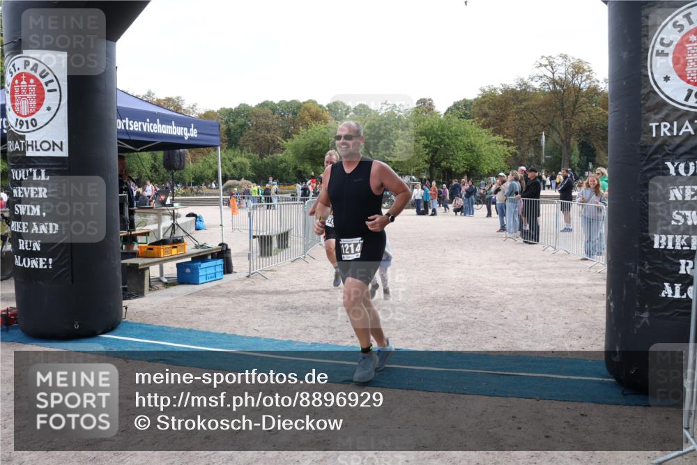 14.09.2025 - Stadtparktriathlon Strokosch-Dieckow http://msf.ph/oto/8896929 14.09.2025 13:13:35 Ziel 1152, 1210, 1214 meine-sportfotos.de