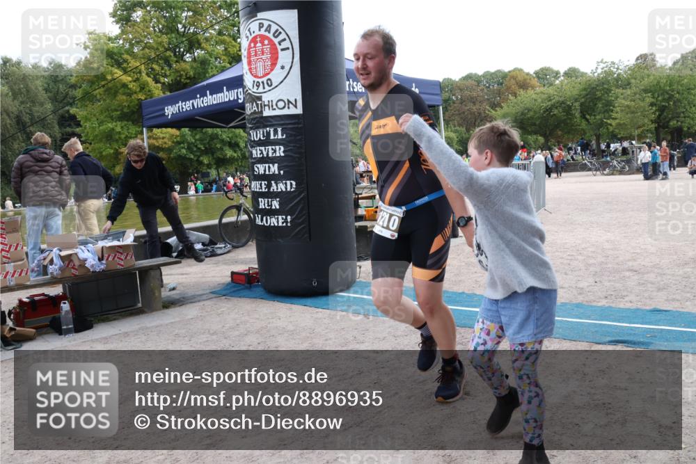 14.09.2025 - Stadtparktriathlon Strokosch-Dieckow http://msf.ph/oto/8896935 14.09.2025 13:13:37 Ziel 1152, 1210, 1214 meine-sportfotos.de