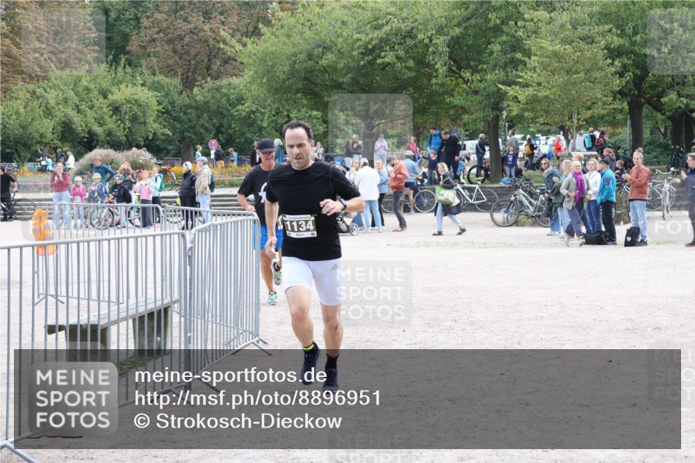 14.09.2025 - Stadtparktriathlon Strokosch-Dieckow http://msf.ph/oto/8896951 14.09.2025 13:17:42 Ziel 1134, 1142 meine-sportfotos.de