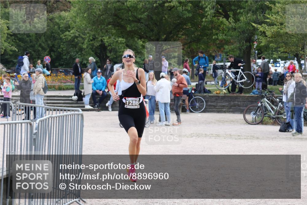 14.09.2025 - Stadtparktriathlon Strokosch-Dieckow http://msf.ph/oto/8896960 14.09.2025 13:17:56 Ziel 1286 meine-sportfotos.de