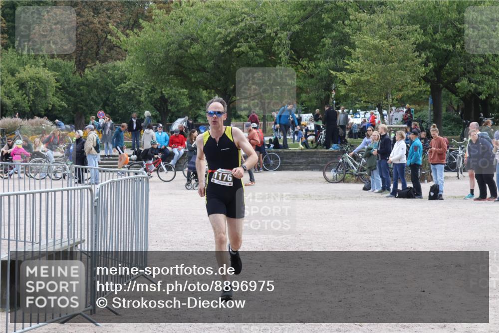 14.09.2025 - Stadtparktriathlon Strokosch-Dieckow http://msf.ph/oto/8896975 14.09.2025 13:18:12 Ziel 1176 meine-sportfotos.de