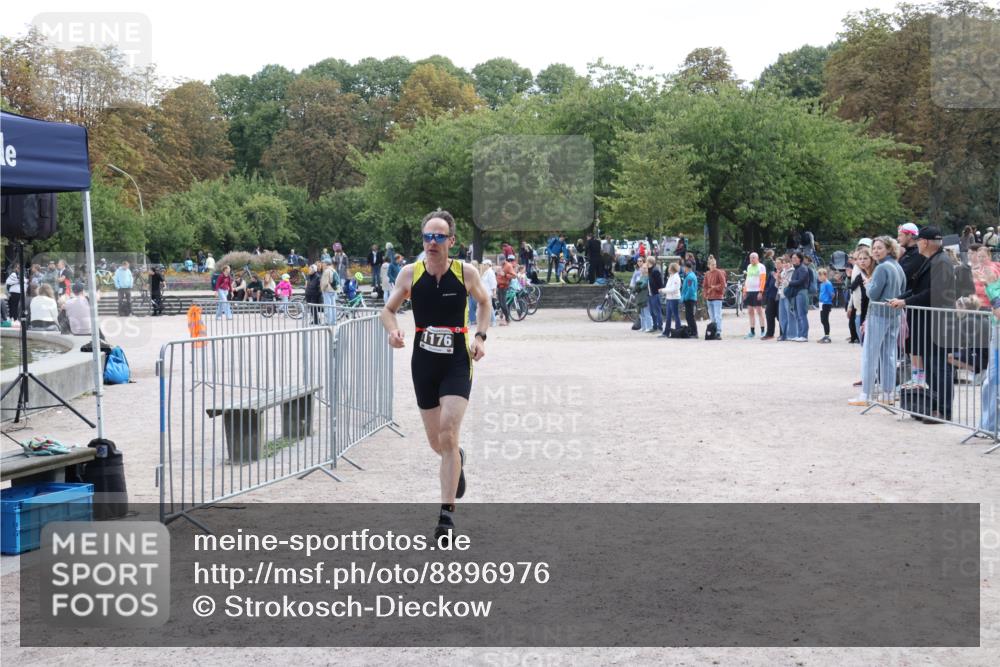 14.09.2025 - Stadtparktriathlon Strokosch-Dieckow http://msf.ph/oto/8896976 14.09.2025 13:18:14 Ziel 1176 meine-sportfotos.de