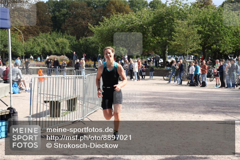 14.09.2025 - Stadtparktriathlon Strokosch-Dieckow http://msf.ph/oto/8897021 14.09.2025 13:19:42 Ziel 1204, 1301 meine-sportfotos.de
